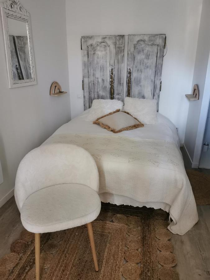 Au Poeme Du Chene, Logement Independant, Calme, Parking Gratuit Basse-Goulaine Bagian luar foto